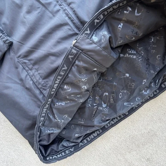 Oakley Jacket Mens XL Black Lightweight Ski Snowboard Coat Outdoors Warm Winter - Picture 3 of 8